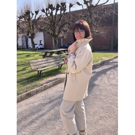 Trench beige mi-long col victorien – Élégant et pratique | Melle Jeanne