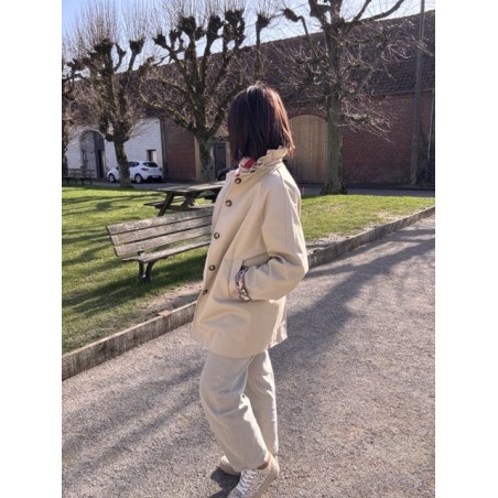 Trench beige mi-long col victorien – Élégant et pratique | Melle Jeanne