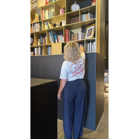 Tee-shirt blanc cœur rouge “Girl Power” – Tendance et affirmé