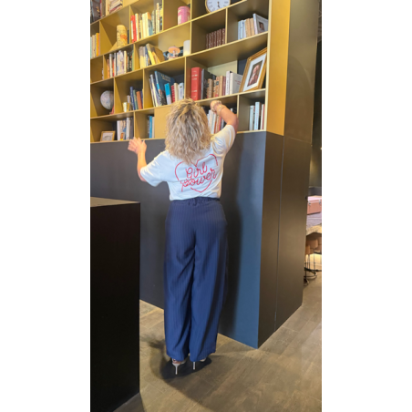 Tee-shirt blanc cœur rouge “Girl Power” – Tendance et affirmé