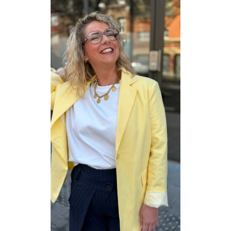 Blazer jaune – Élégance lumineuse et style moderne