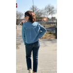 Veste en jean femme – Intemporelle et casual chic
