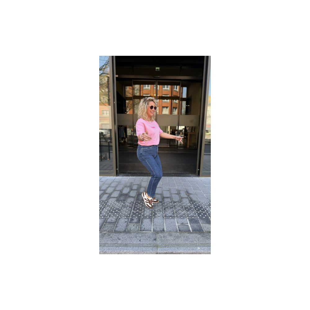 Jean brut coupe cigarette – Confort et élégance